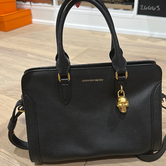 Alexander McQueen Handbags - Alexander McQueen bag